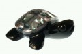 Miniaturowy żółwik z czarnego obsydianu i muszli perłowej z Meksyku - na biurko dla osoby ciężko pracującej - dla utrzymania równowagi w życiu